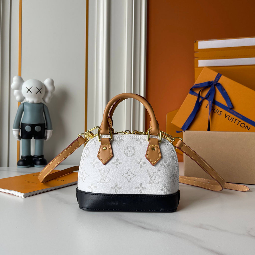 146PE101B Popular leather bag