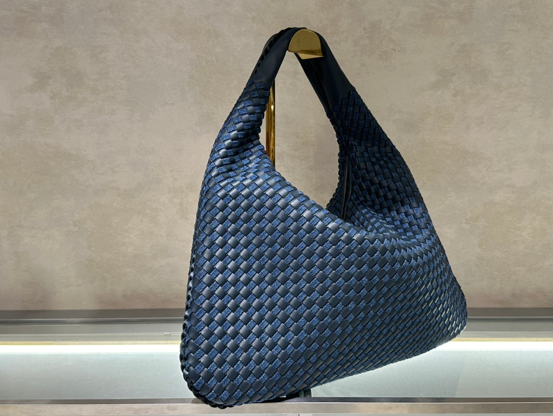 1WA116B Popular leather bag