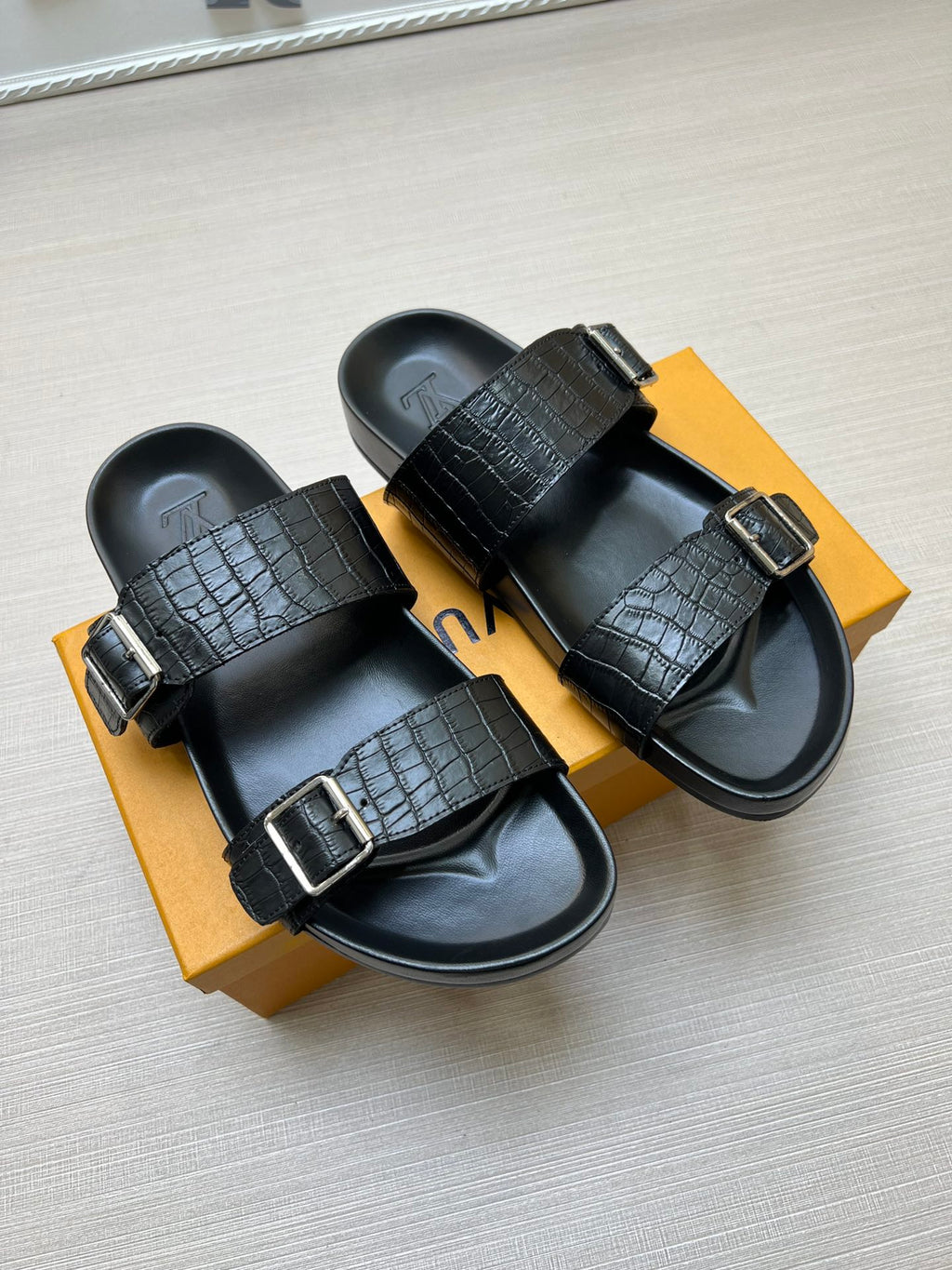 54E87Z Popular slippers