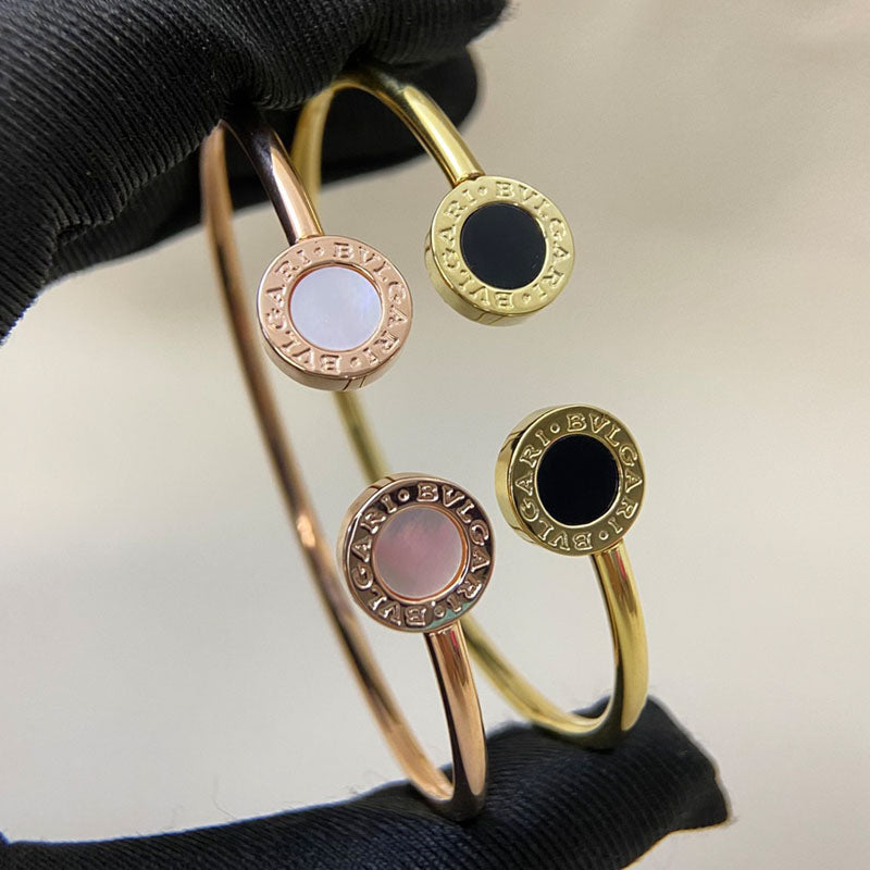 55QS46K  Popular Bracelets