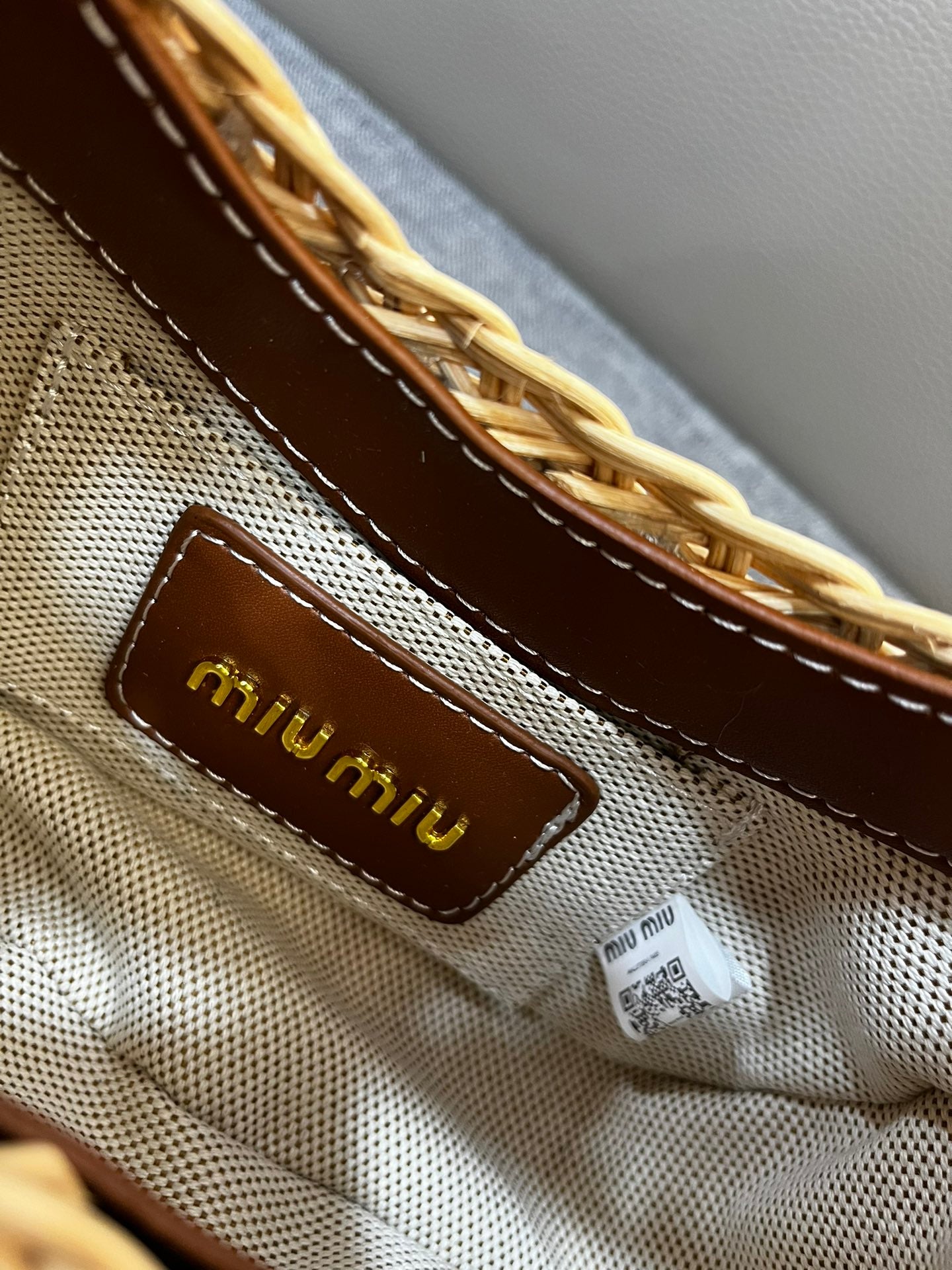 B1P46A119 Popular woven bag