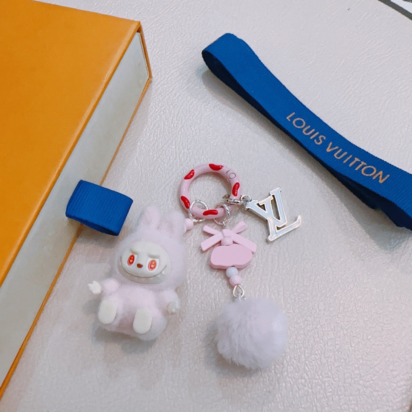 35ZE84A Popular bag 's charms accessories