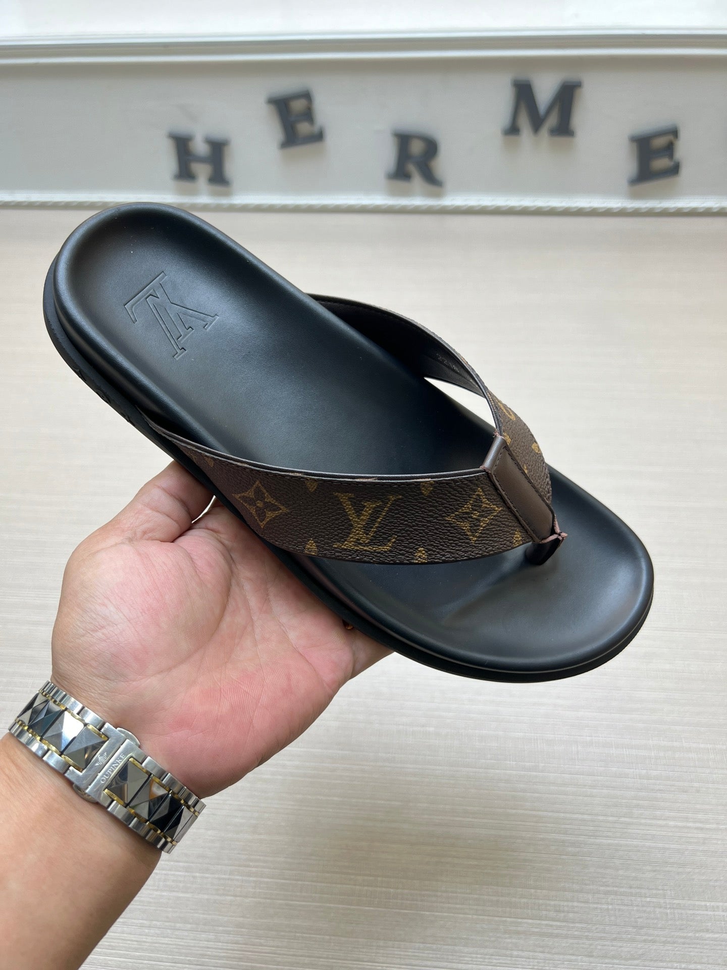 54E57Z Popular slippers
