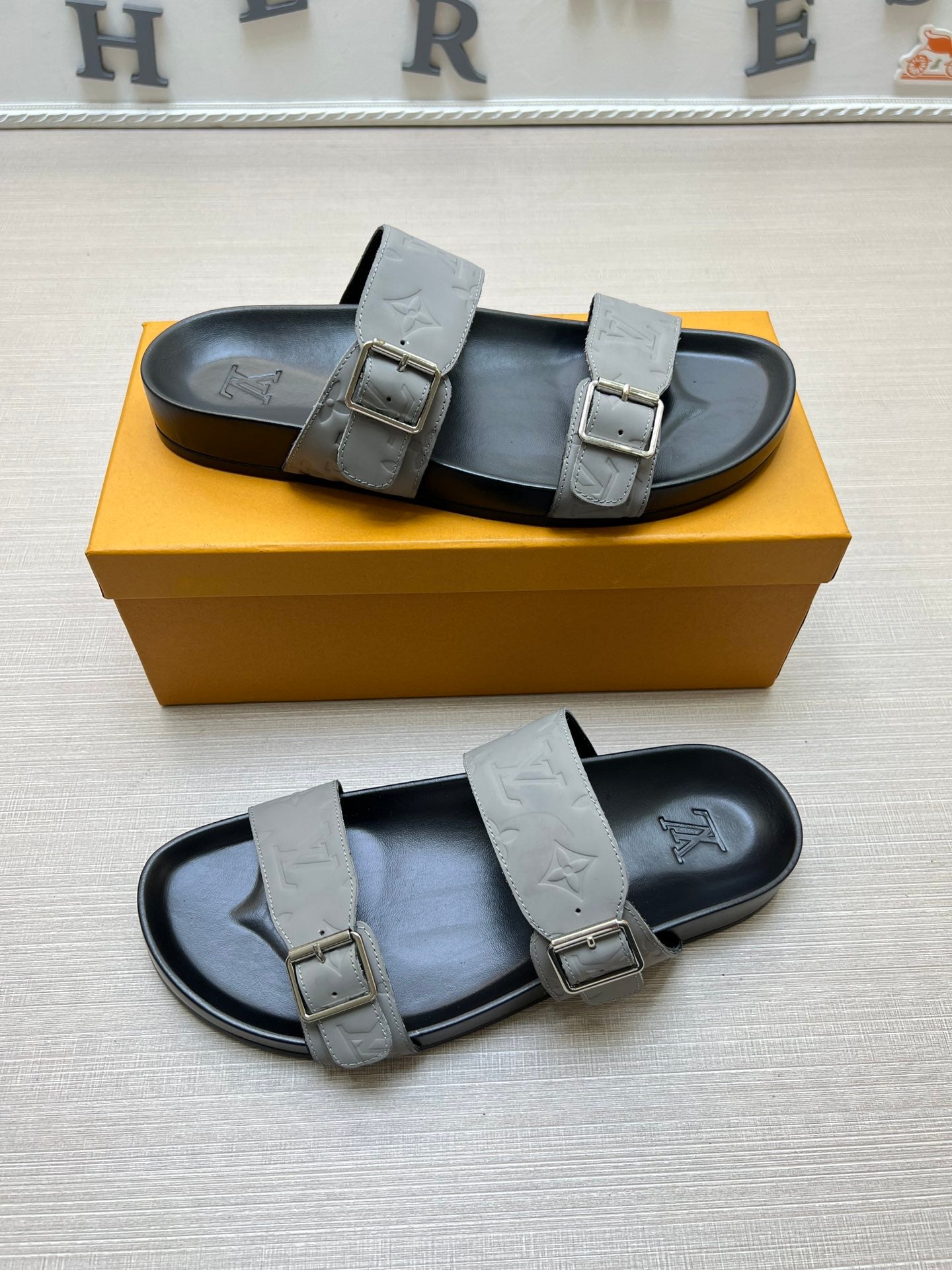 54E87Z Popular slippers