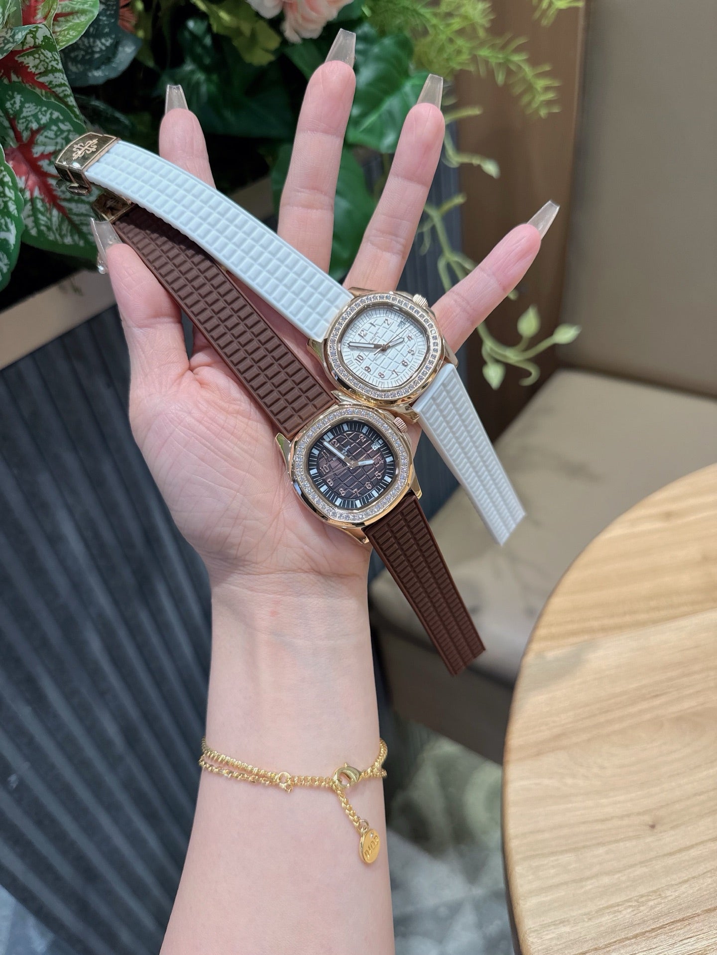 136NA3L  Popular Watches