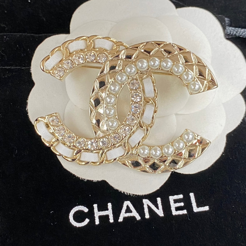 136NC66X Popula  Brooch