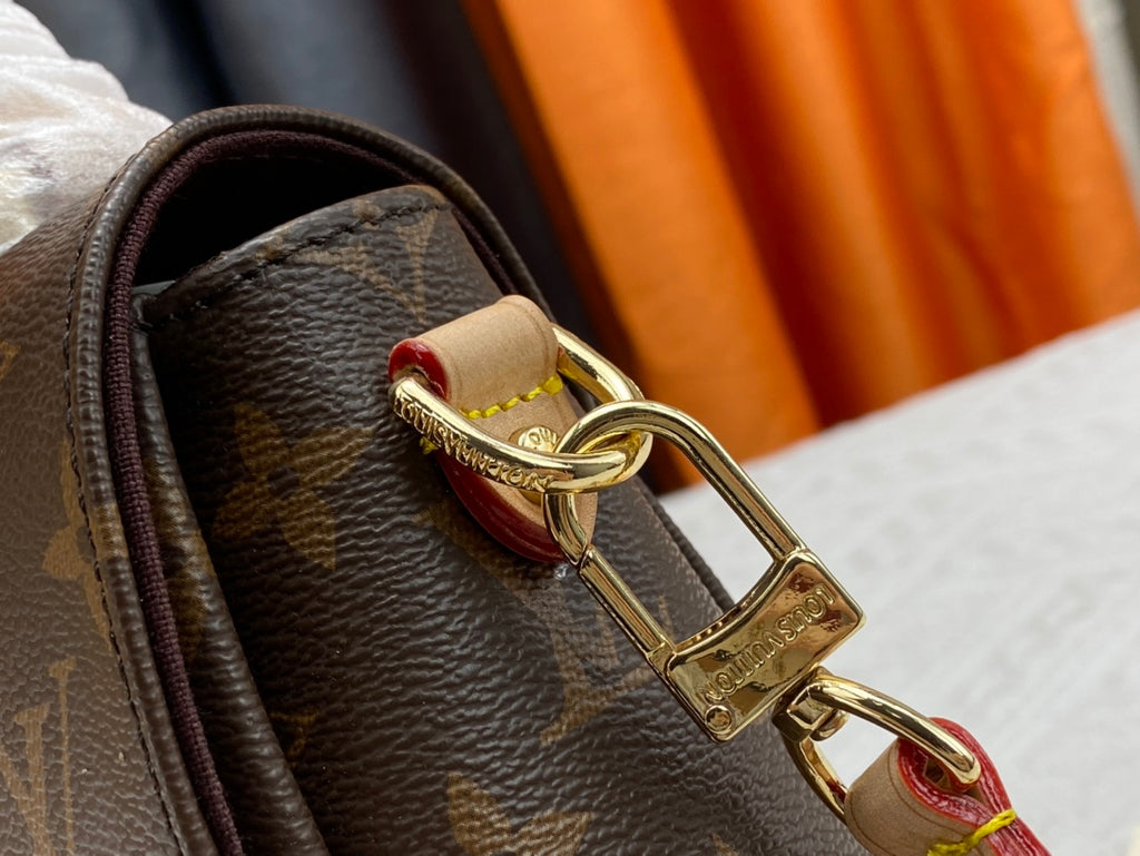 1WE2B Popular leather Bags