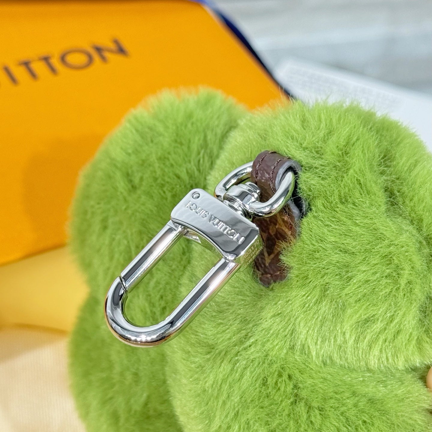 346RE36A Popular bag 's charms accessories