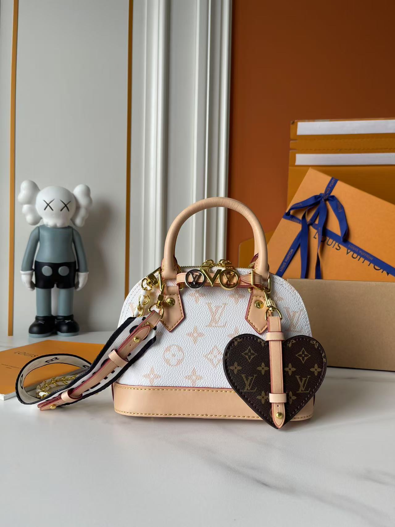 146PE95B Popular leather bag