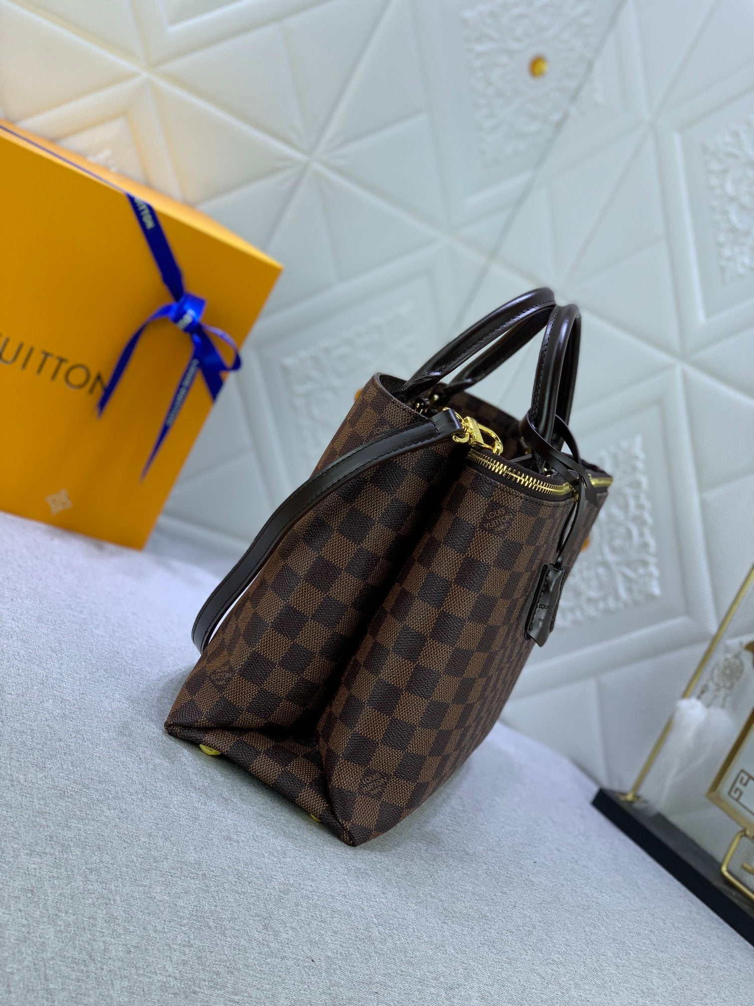 2XE330B Popular   leather bag 