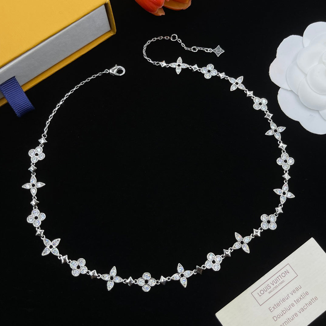 14E969X  Popular   Necklaces