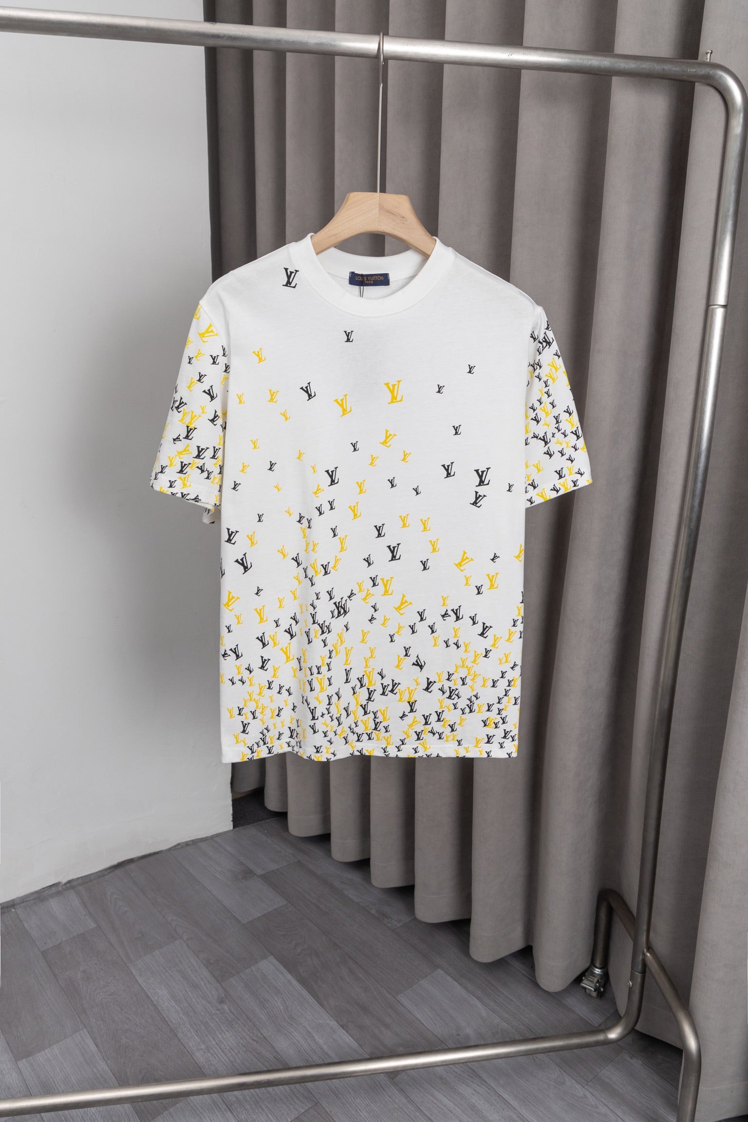 125WE1U  Popular T-shirts