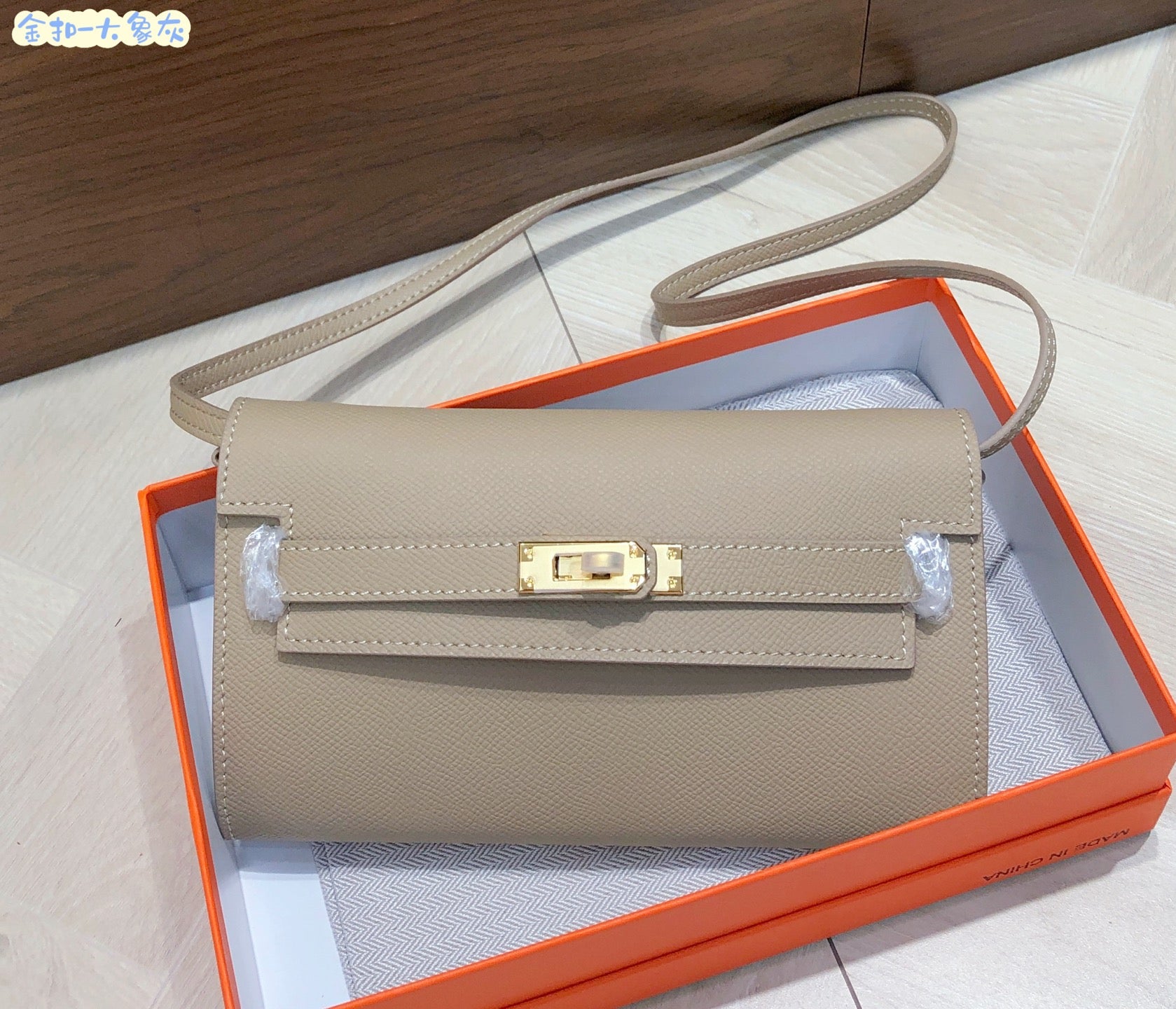 B1X66H11 Popular high-quality leather bag
