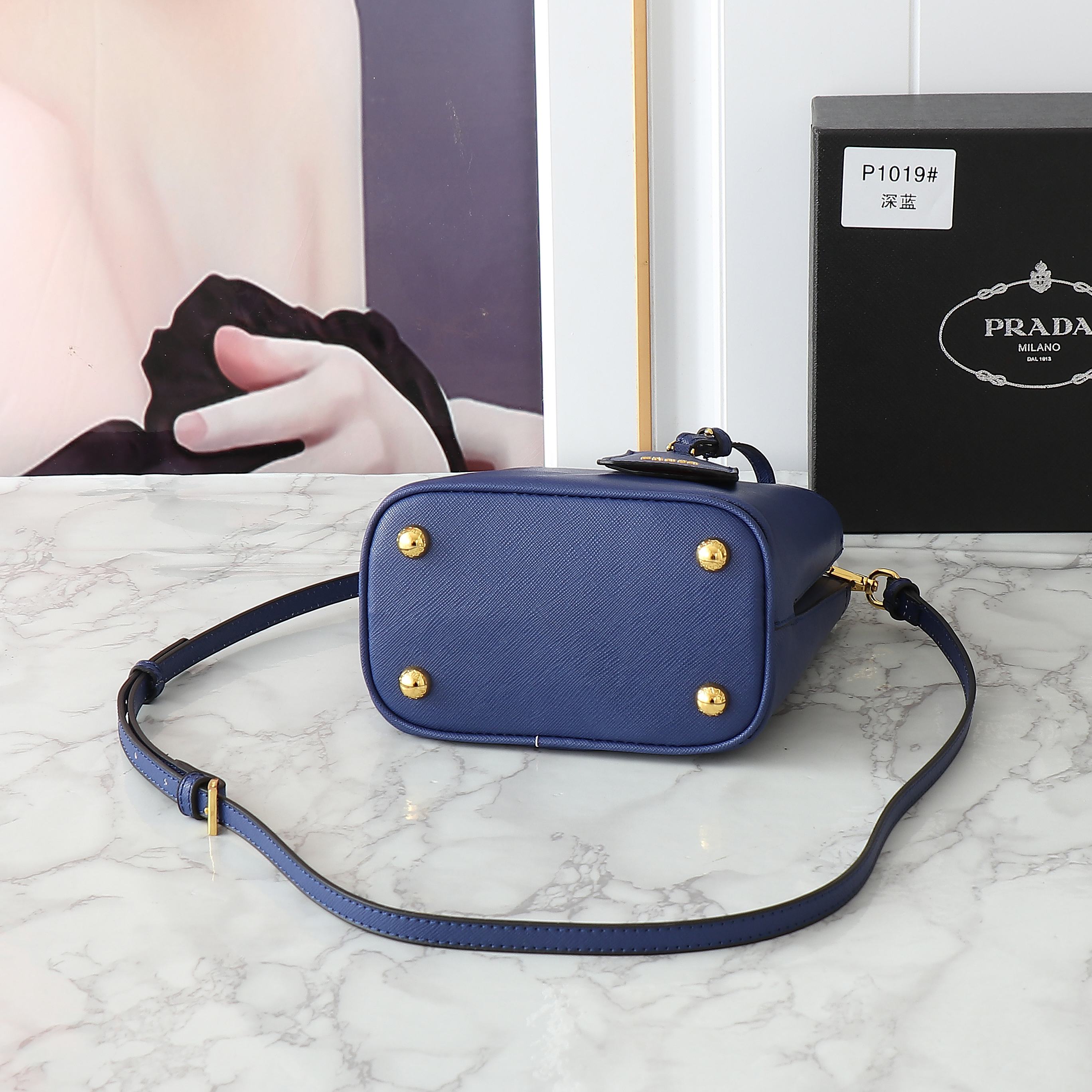 1WP102B Popular  leather bag