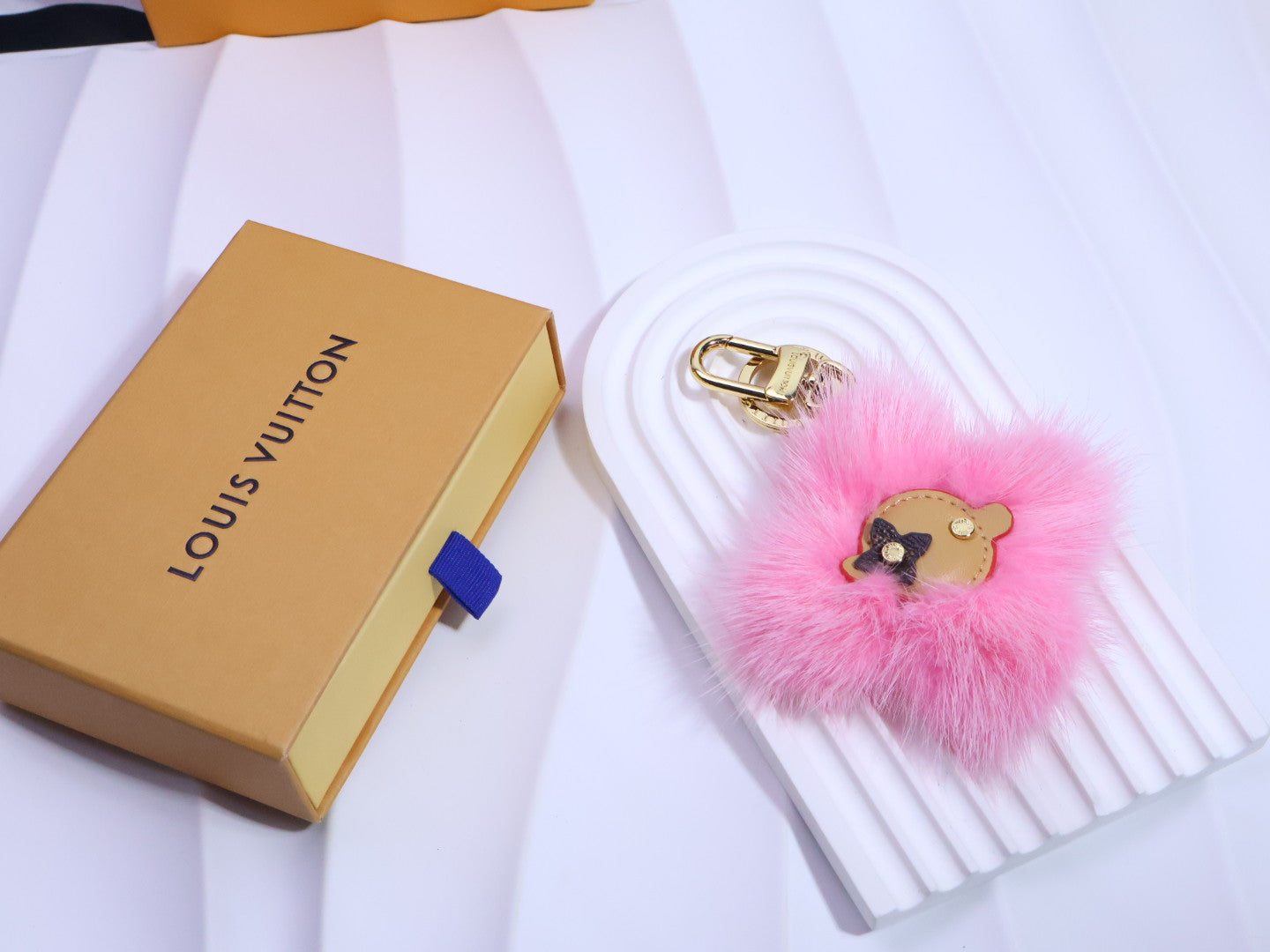35QE26A Popular bag 's charms accessories
