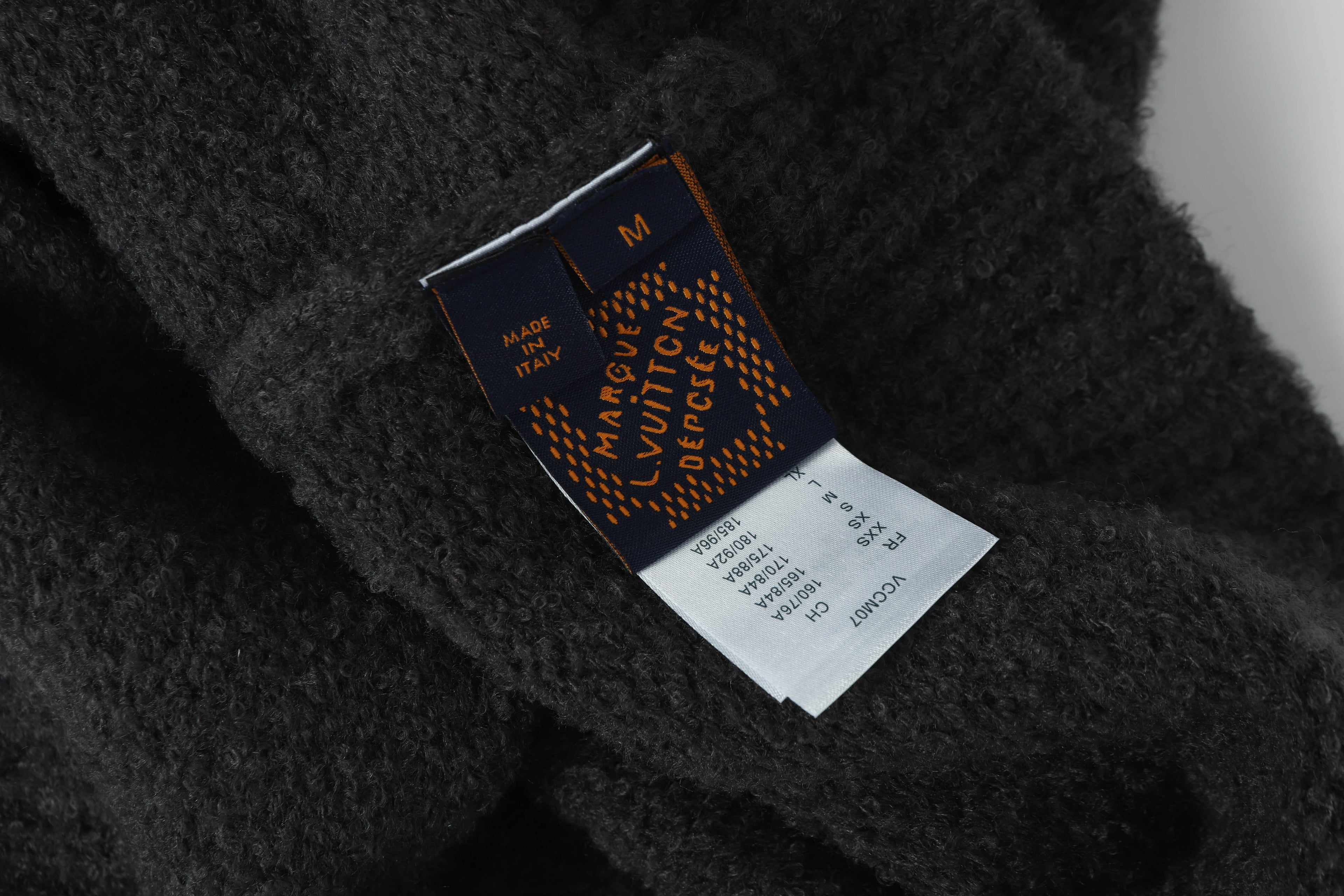 105ZE457U Popular Sweaters