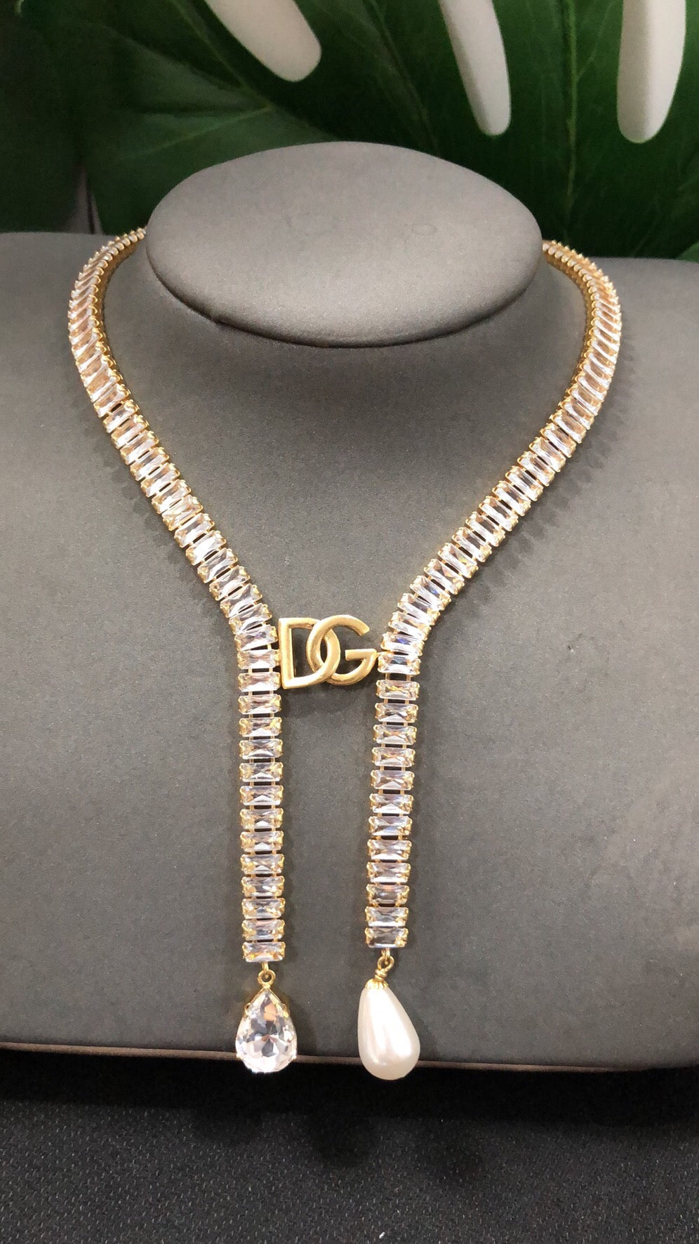 55QA439X Popular Necklace.Bracelet