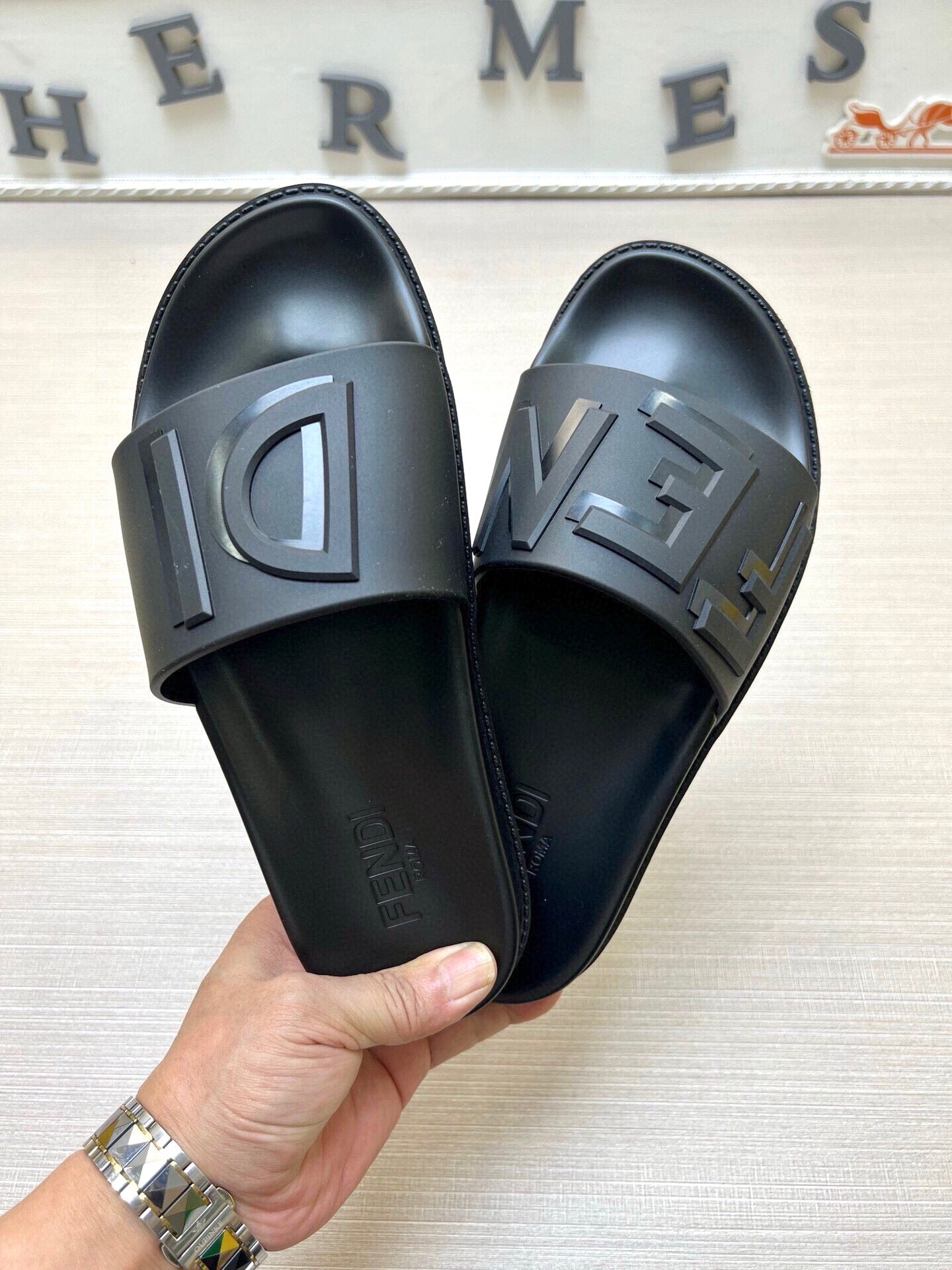 535ZF281Z Popular Slippers