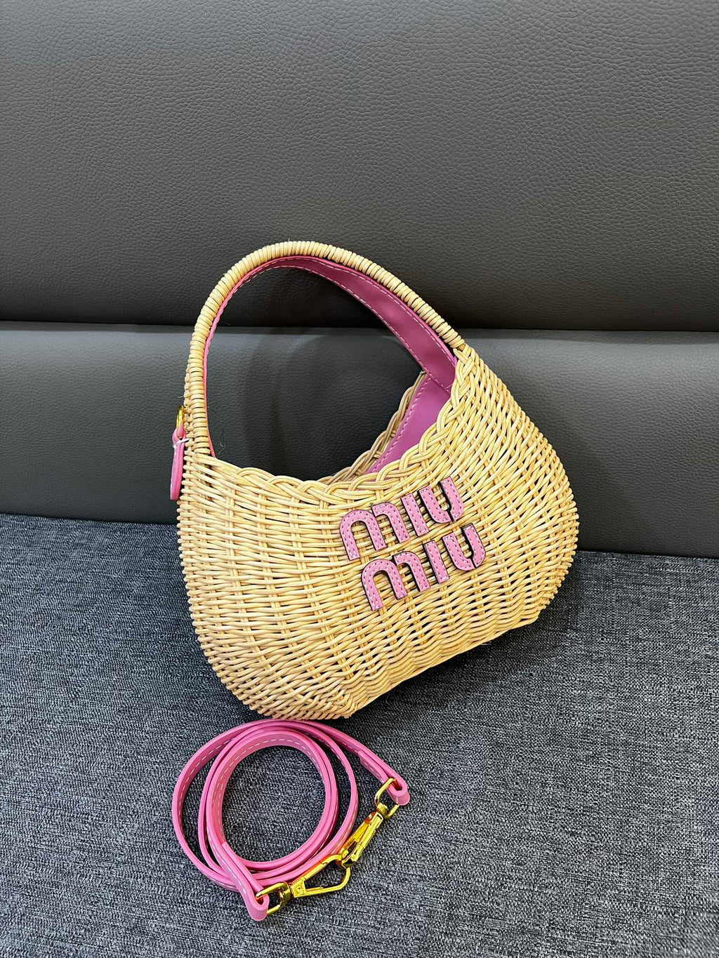 146PA119B Popular woven bag