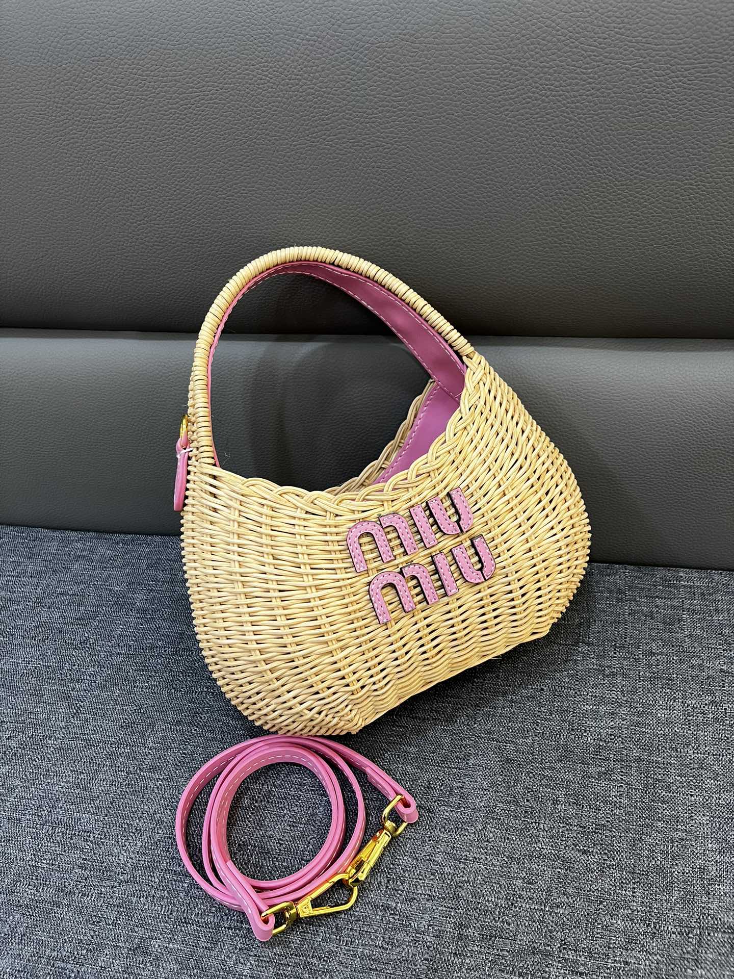 146PA119B Popular woven bag