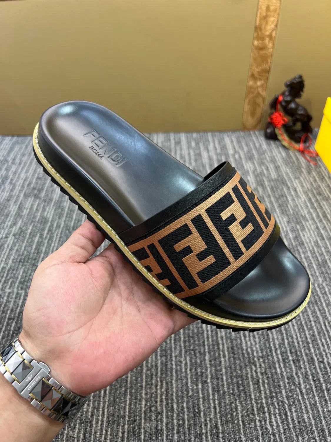 5XF103Z Popular Slippers