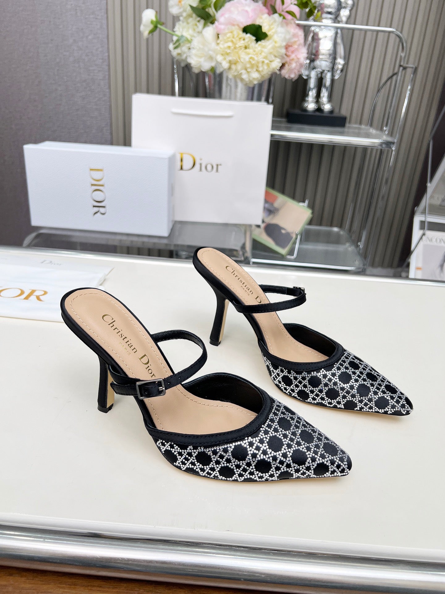 295QD117Z Popular high-quality leather  High heels