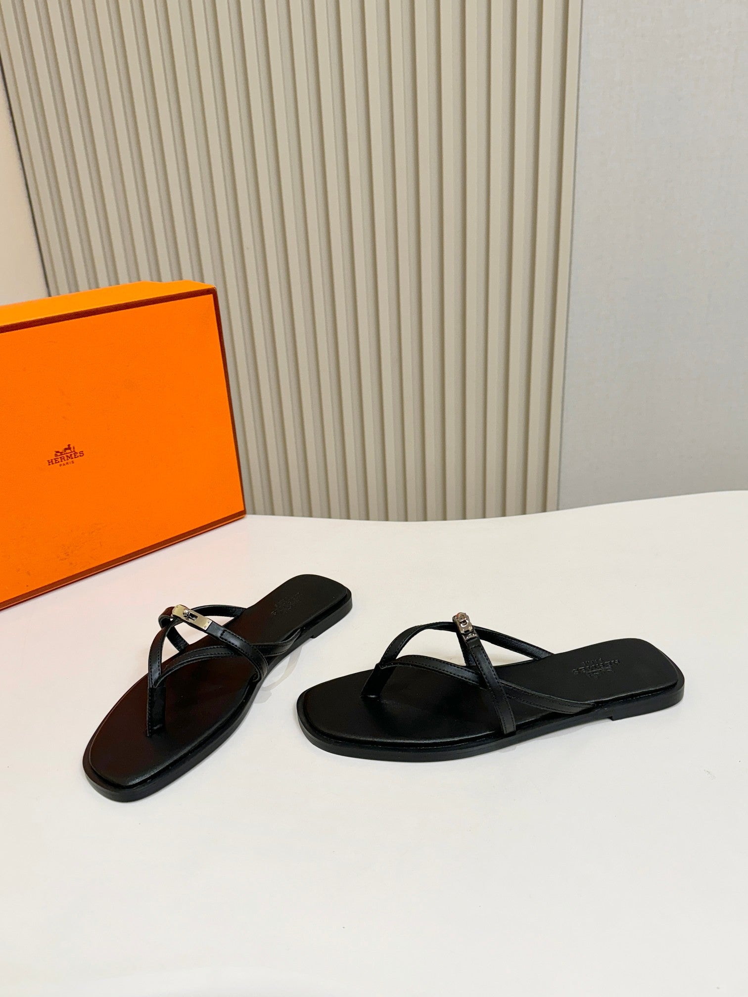 Z2X66H6 Popular high-quality leather Shoes