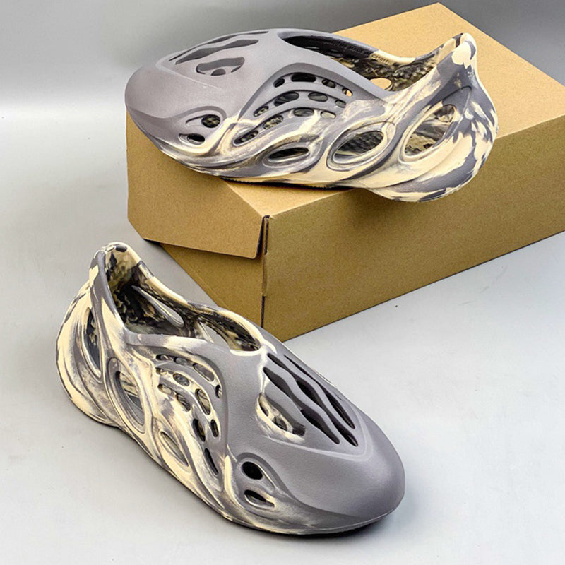 4A85Z  Popular shoes