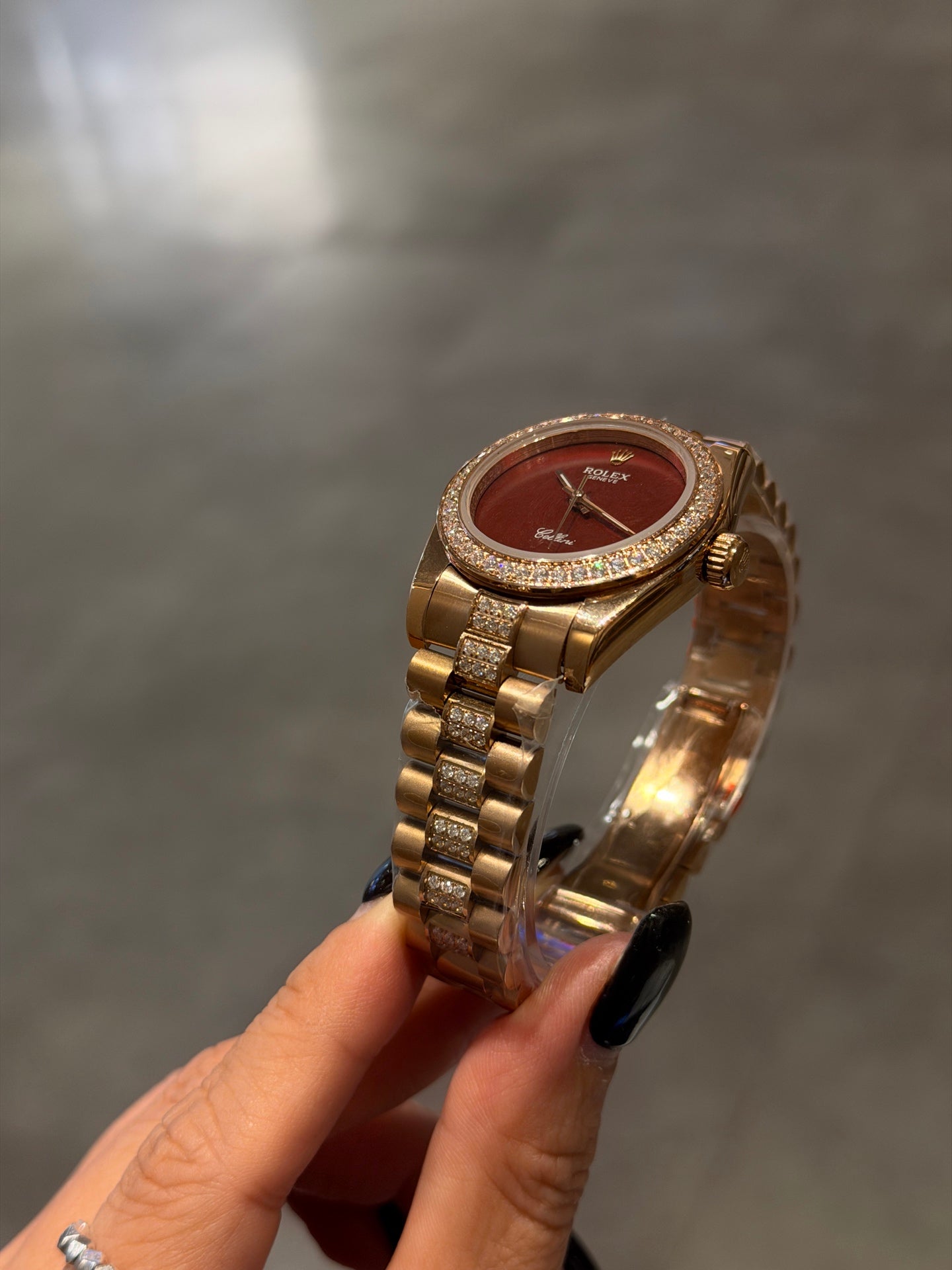 136RL23L Popular Watches