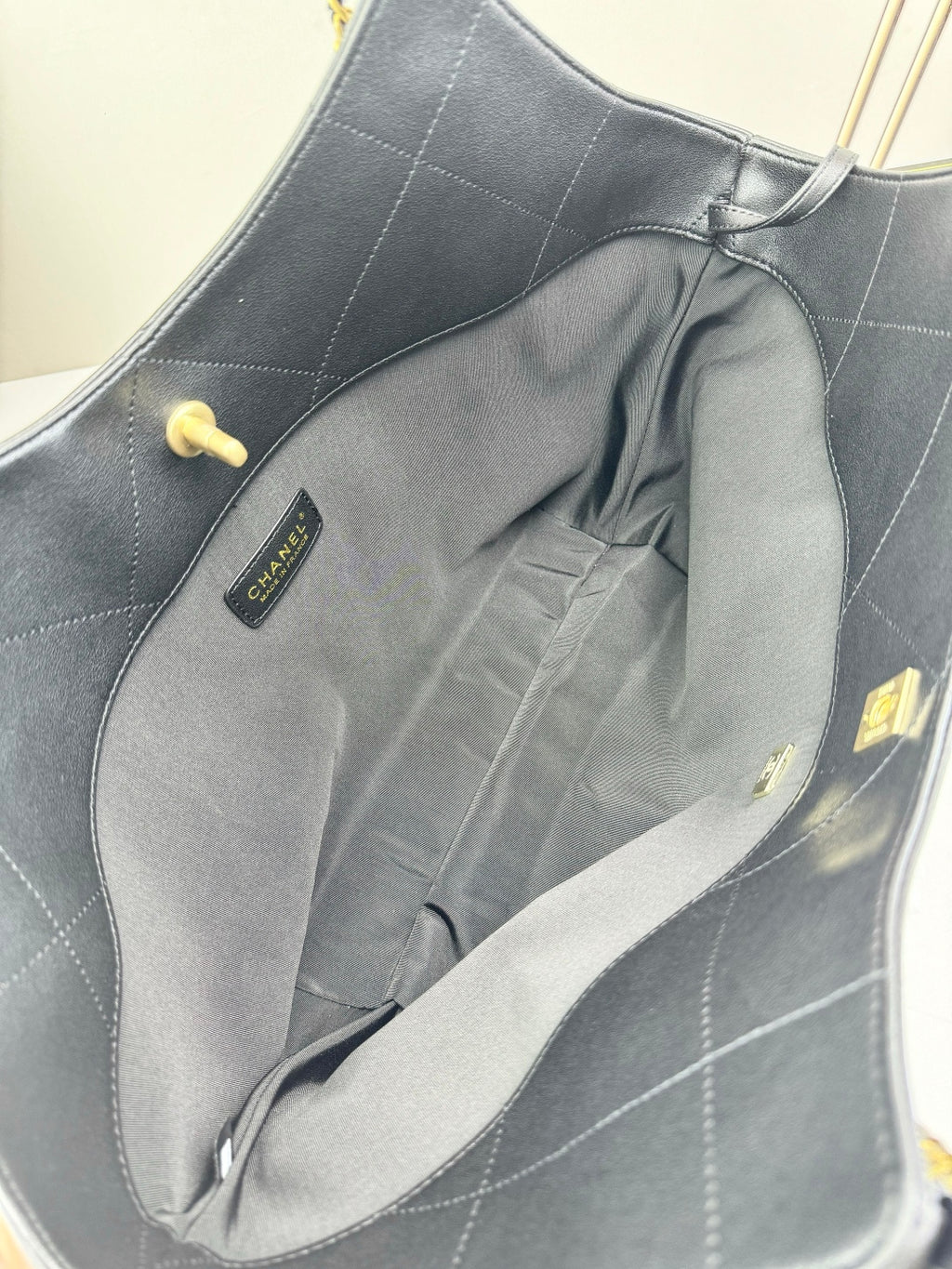 146PC11B Popular leather bag