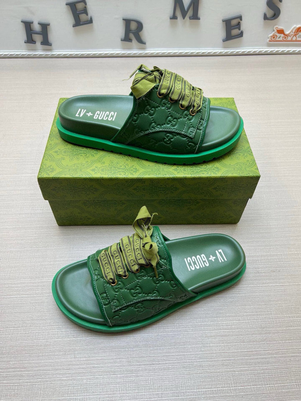 5WB242Z Popular Slippers