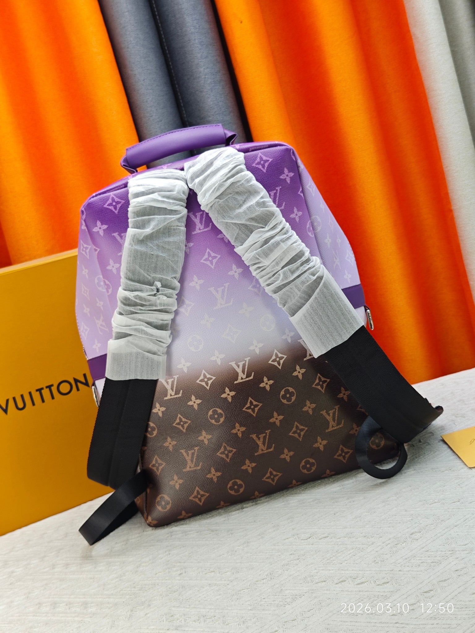 136PE18B Popular leather bag