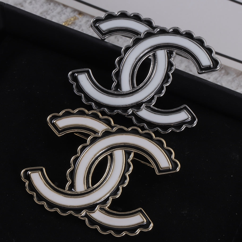 136NC37X Popular  Brooch