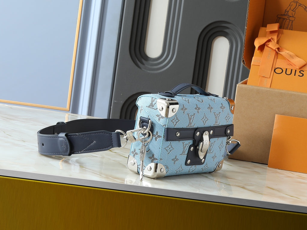 15RE47B  Popular  leather bag