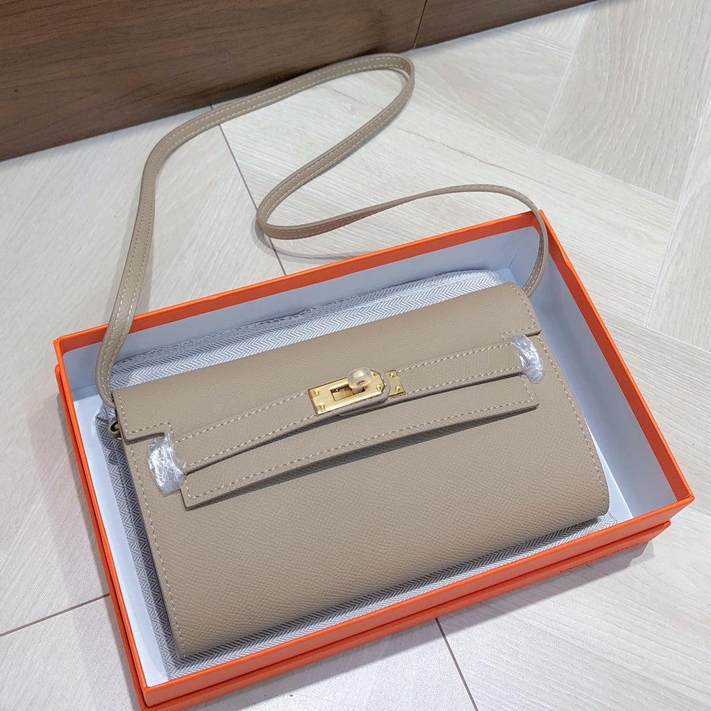 B1X66H11 Popular high-quality leather bag