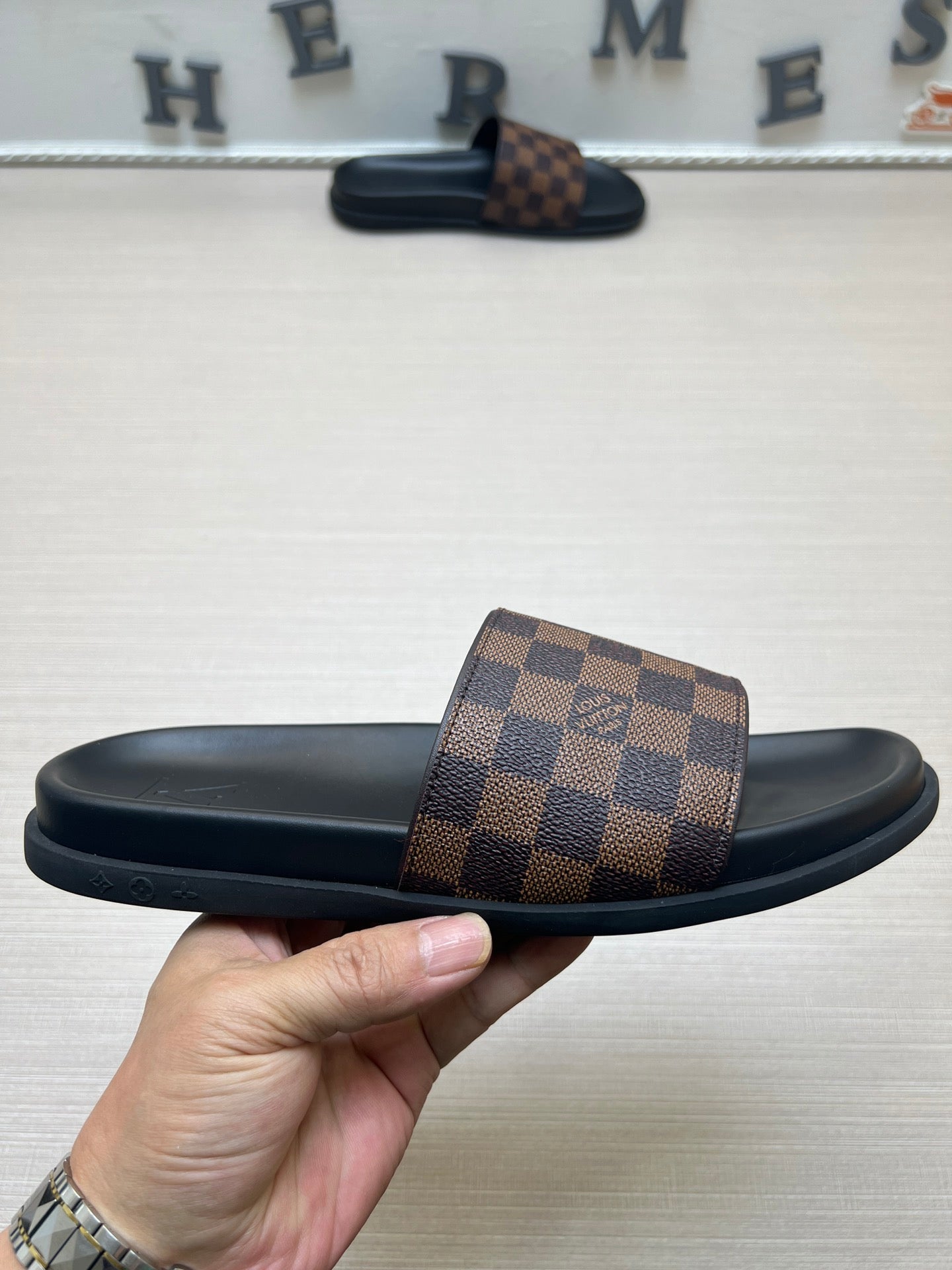 54E60Z Popular slippers