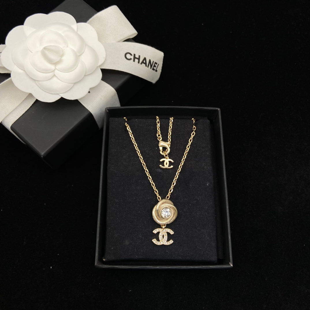 55QC244X Popular Necklace