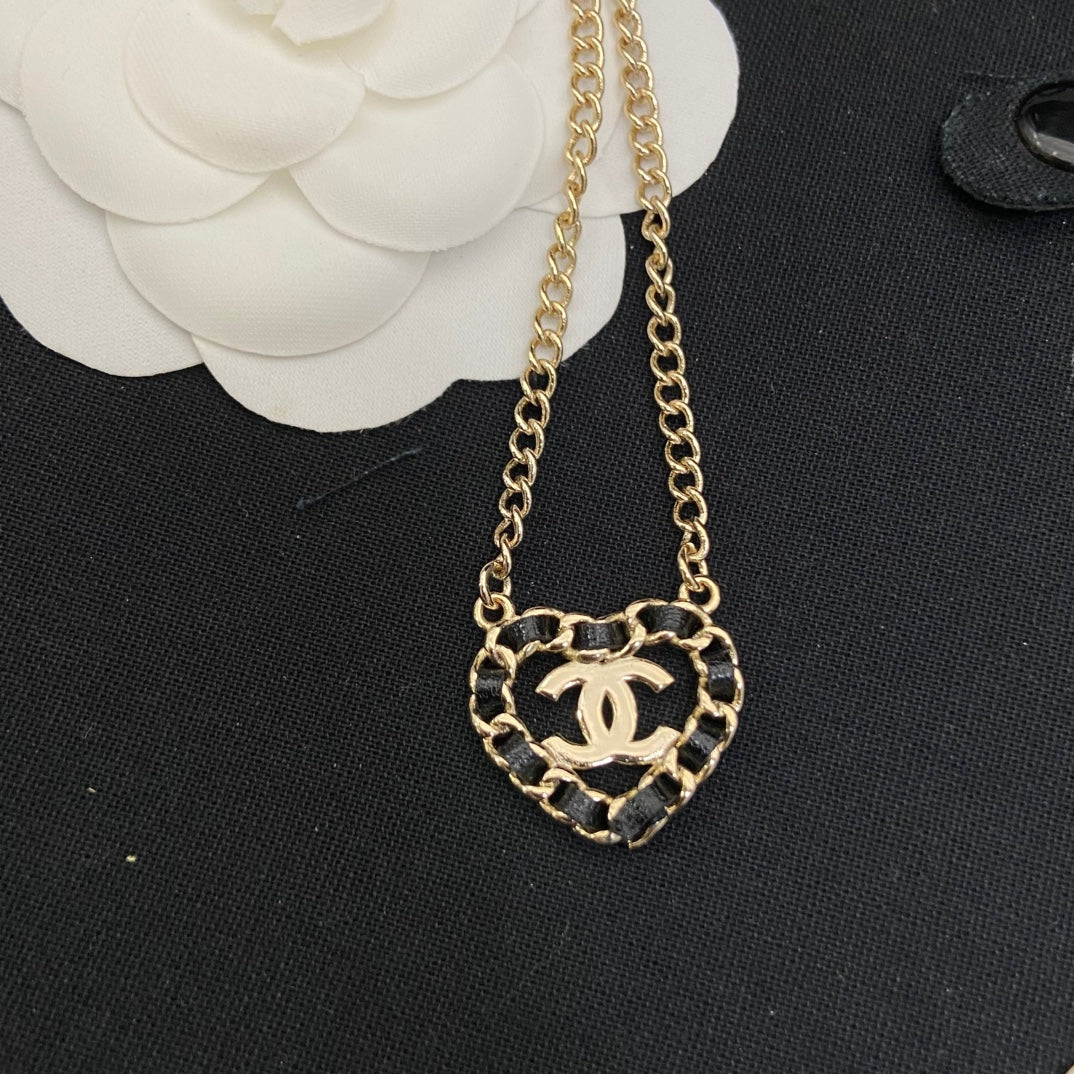55QC213X Popular Necklace