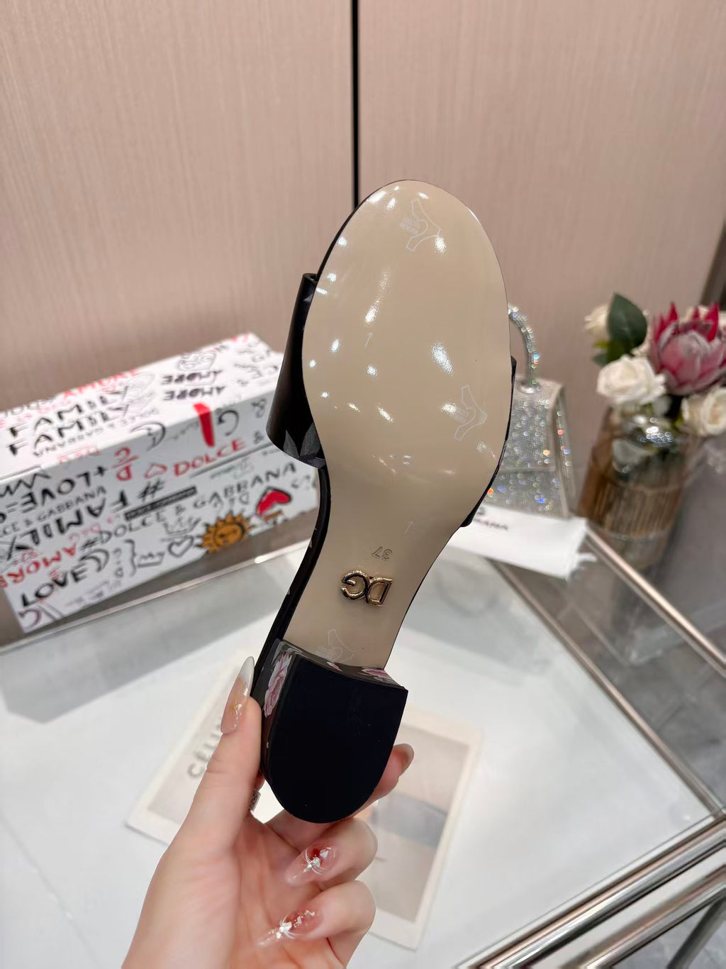Z2X66A43 Popular high-quality leather slippers