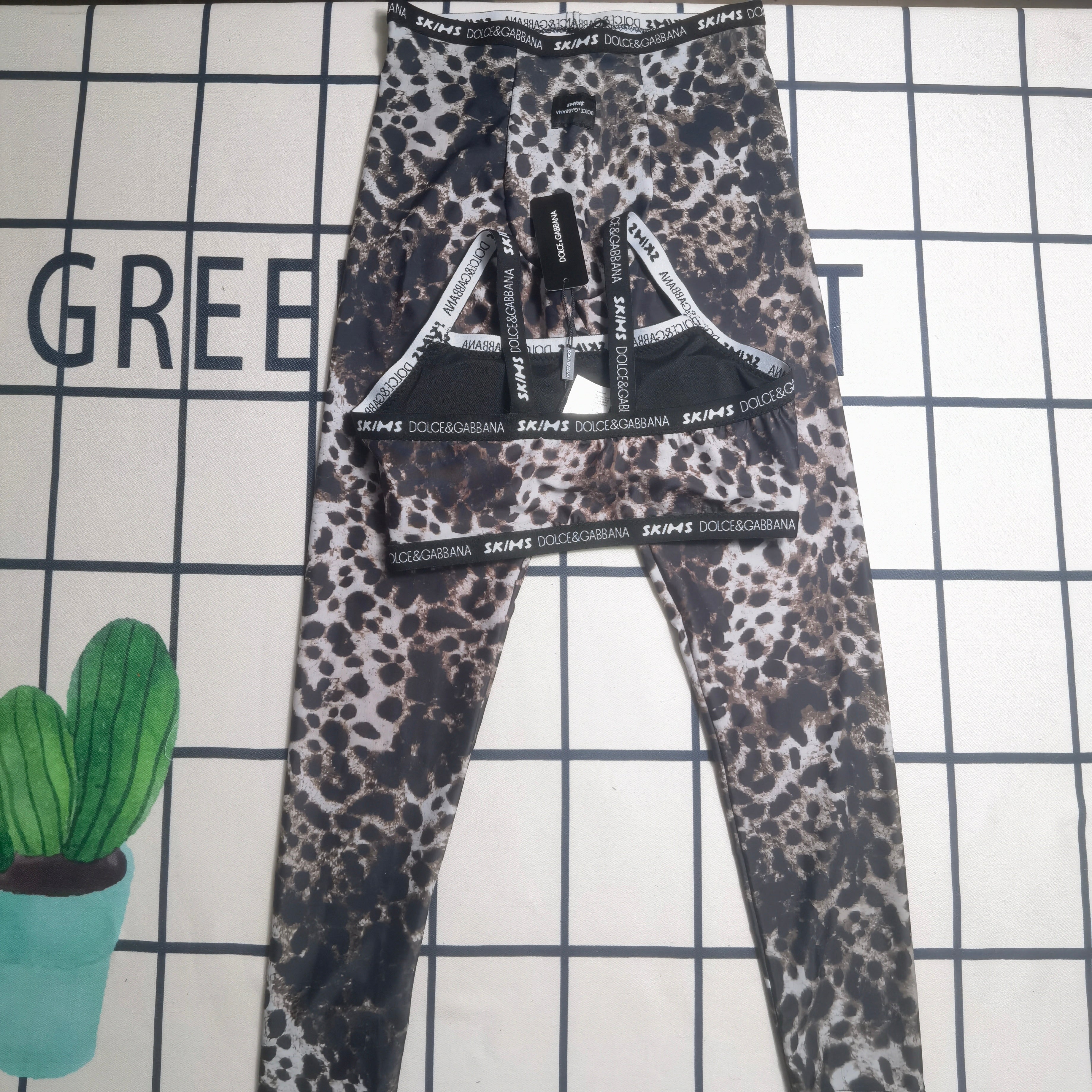 146RA22Y Popular Long sleeve swimsuit