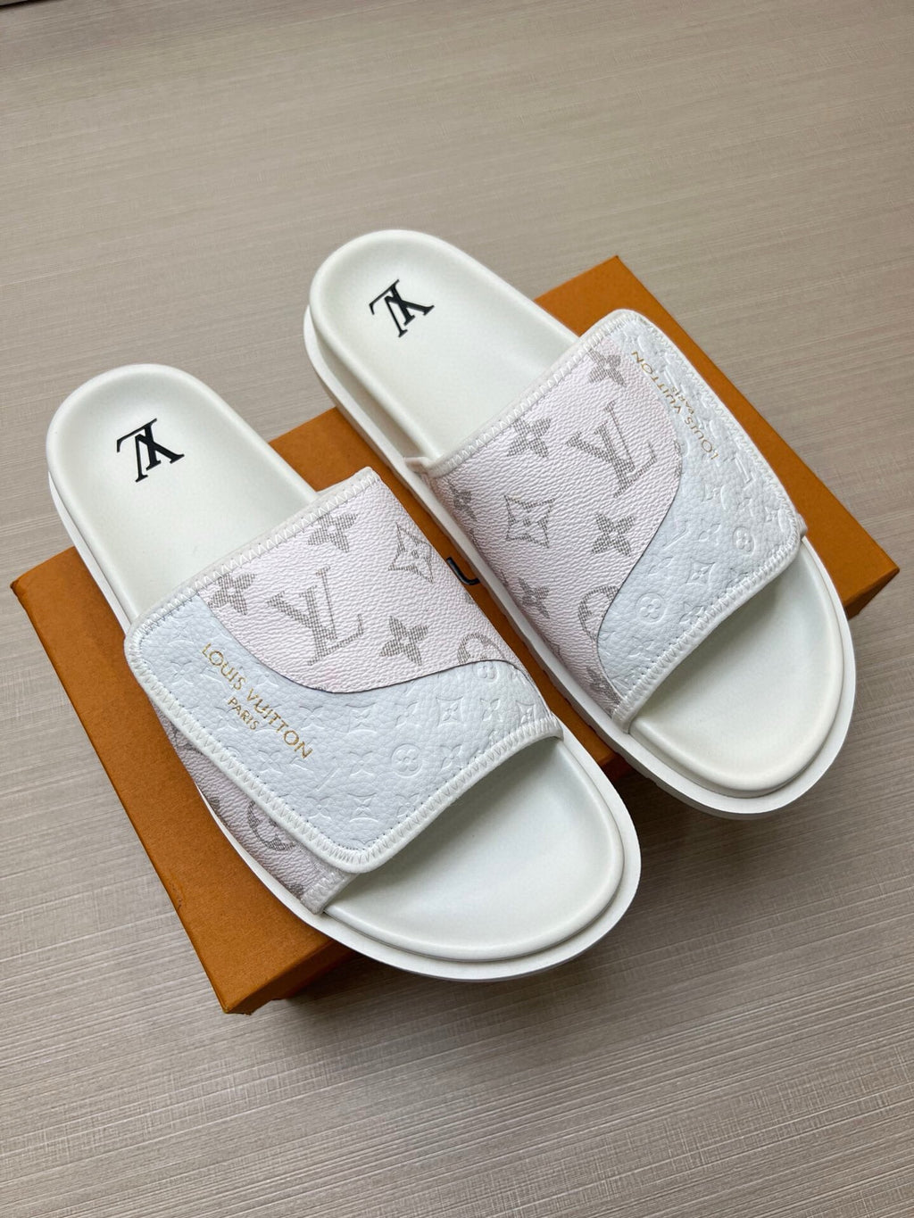 5WE250Z Popular Slippers