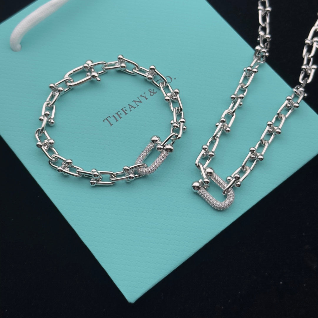 8XT31X  Popular    Earring Bracelets Necklaces