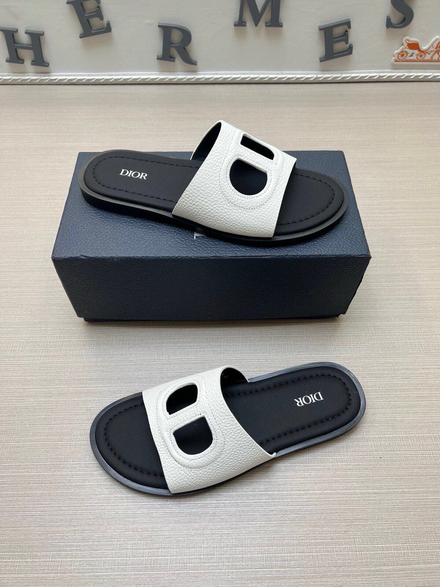 535ZD306Z Popular Slippers