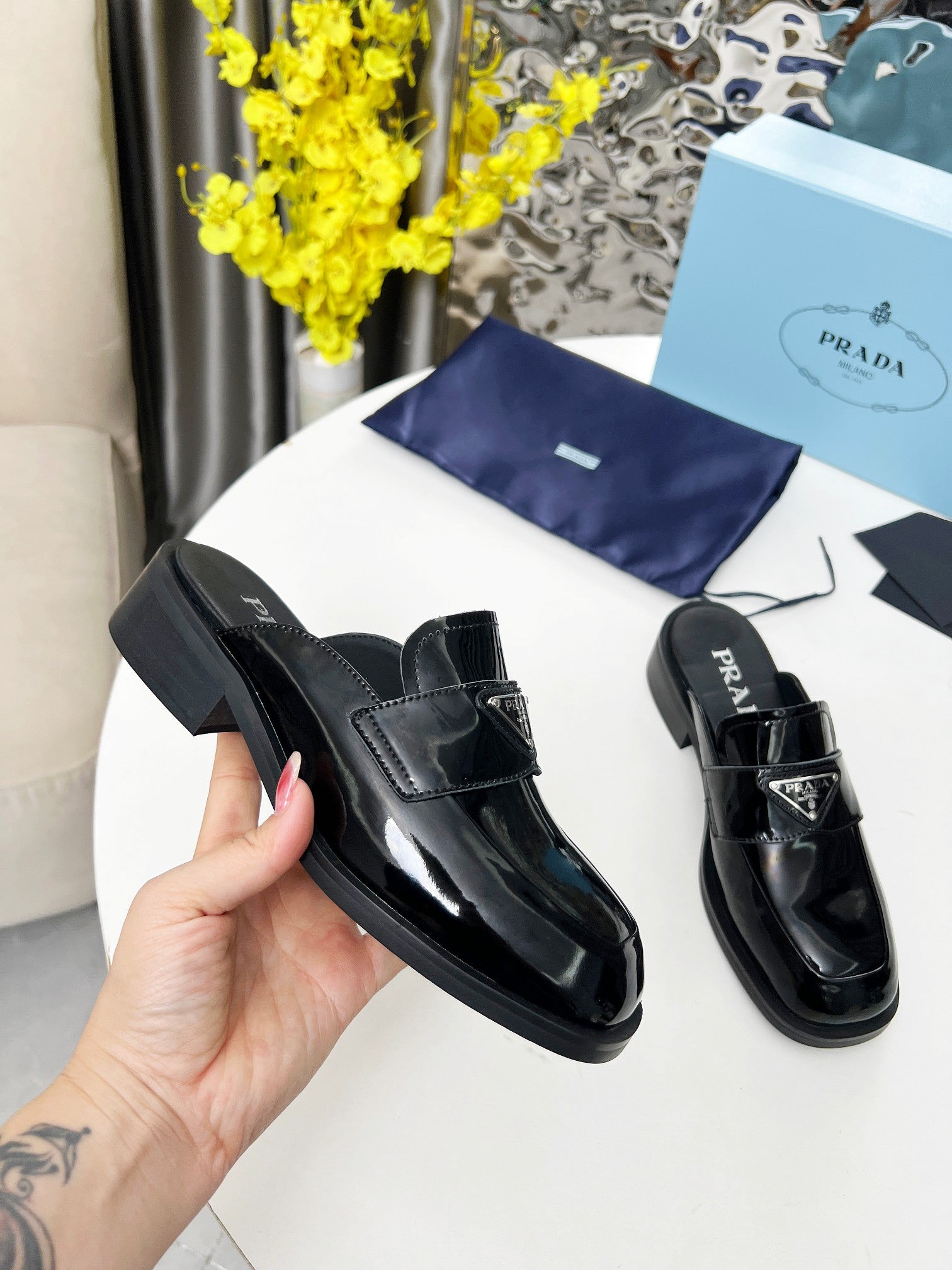 2105QP403Z Popular high-quality leather Shoes