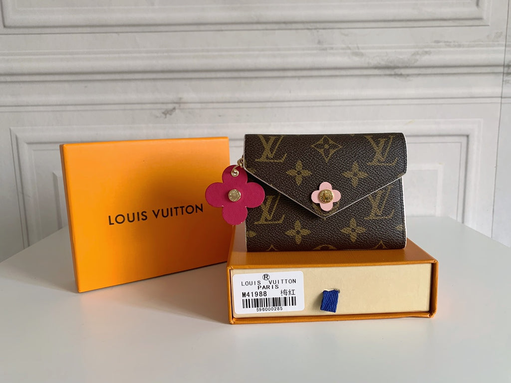 146PE54B Popular leather  Wallets