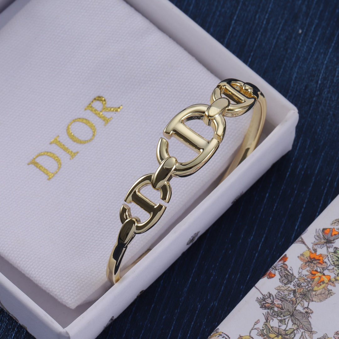 14D1067K  Popular Bracelets
