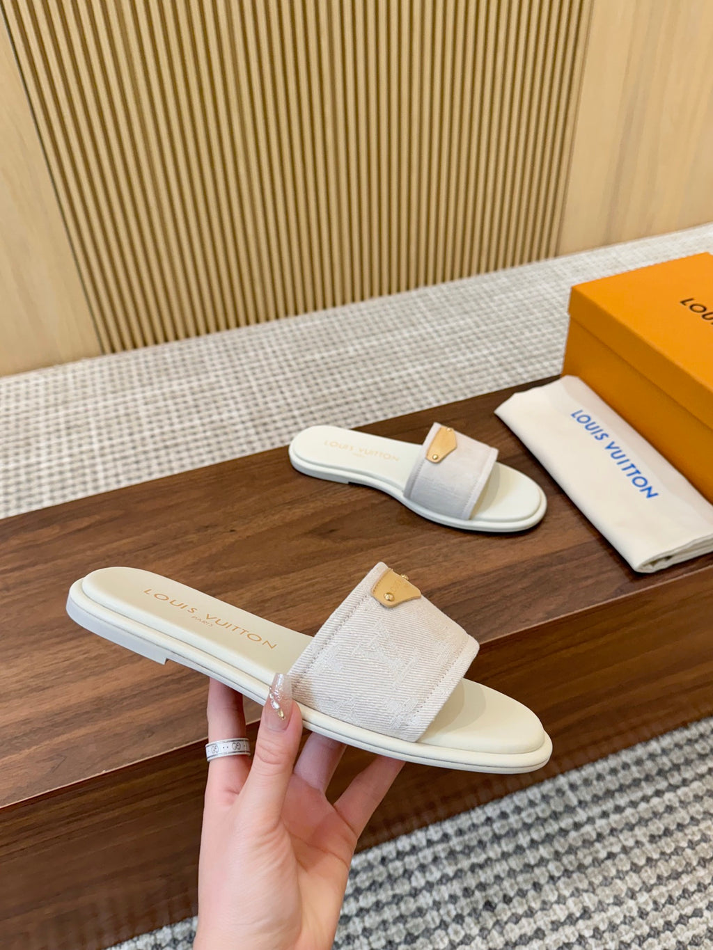 245RE3Z Popular high-quality shoes