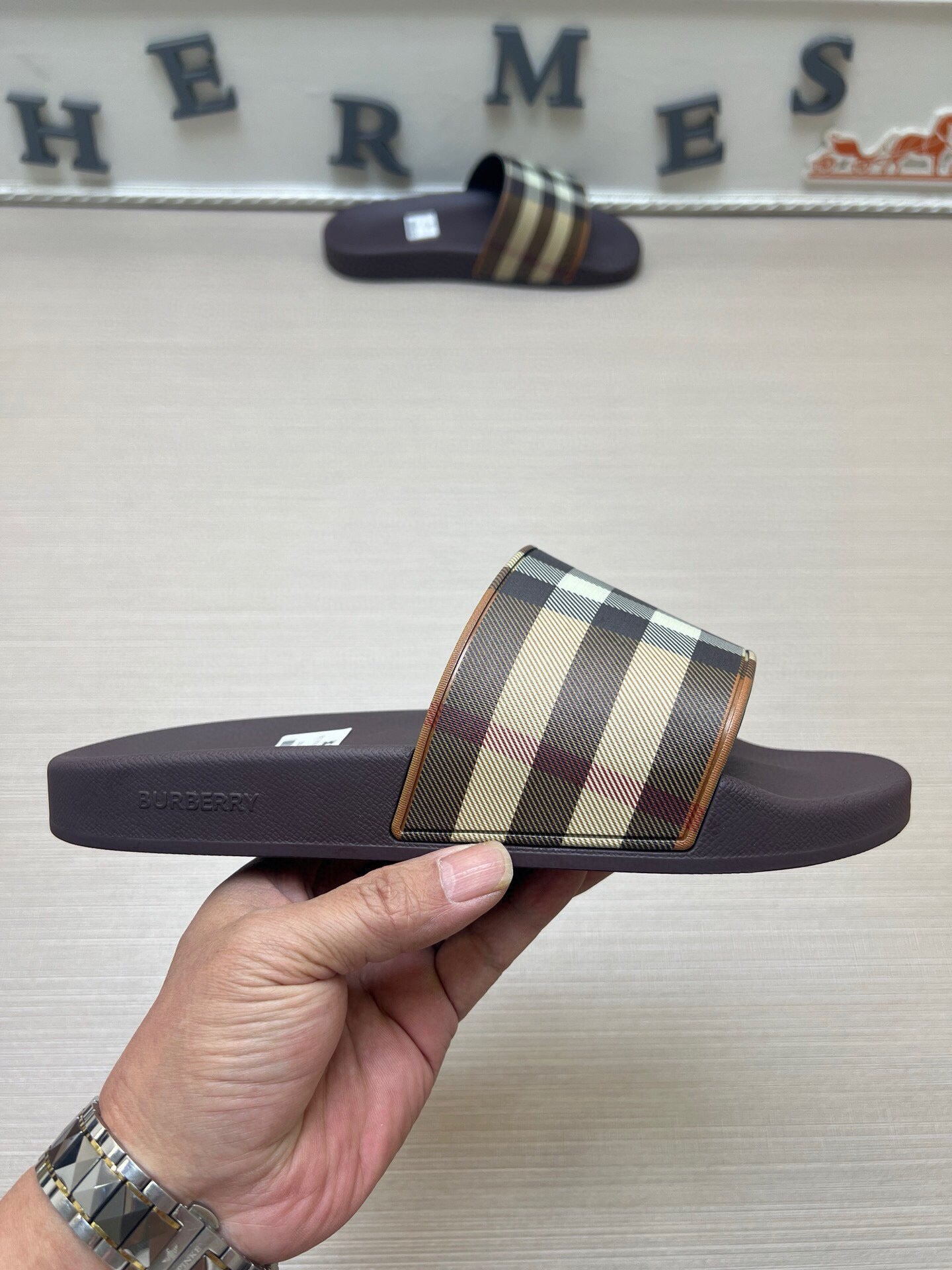 535ZR251Z Popular Slippers