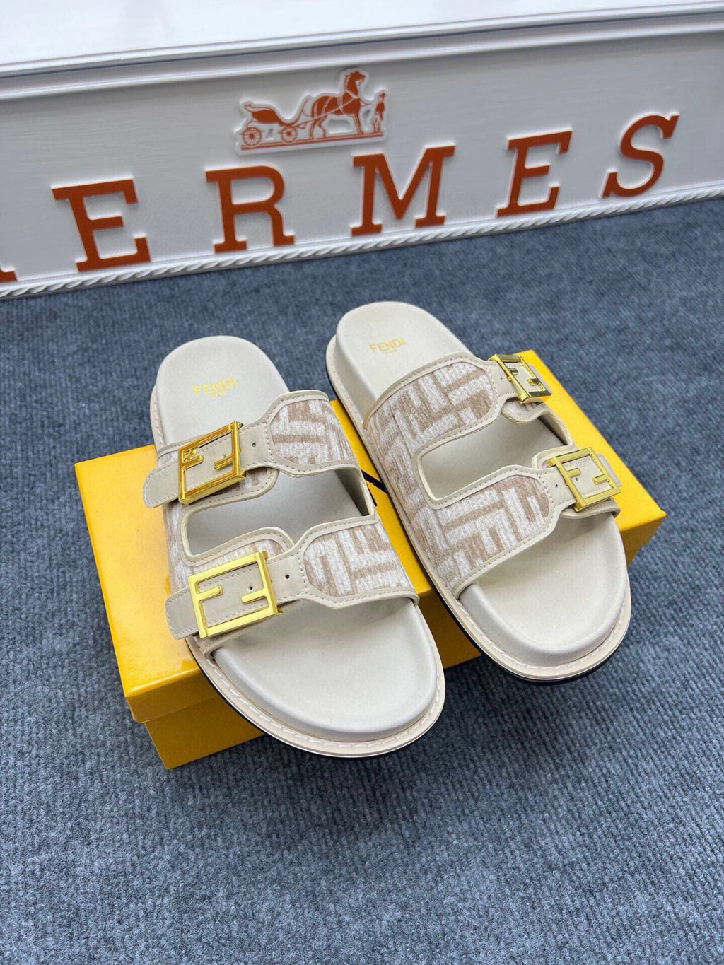 54F38Z Popular slippers