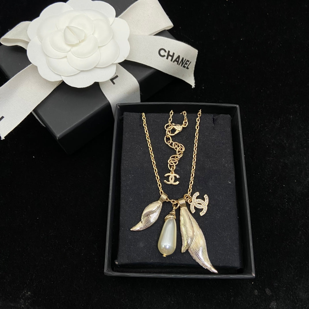 55QC240X Popular Necklace